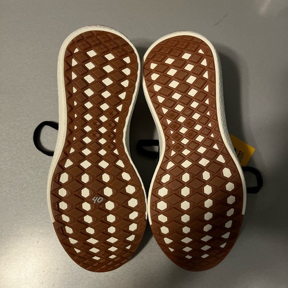 ExoVans. Size 7.5. New without box. Looking to get rid of quickly. - Picture 5 of 6